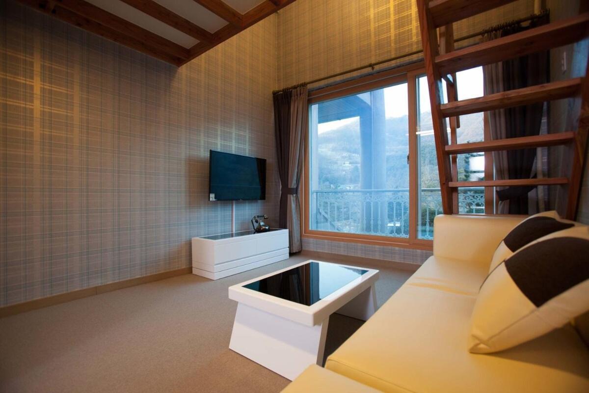 Cheongpyeong Family Hotel Gapyeong Εξωτερικό φωτογραφία